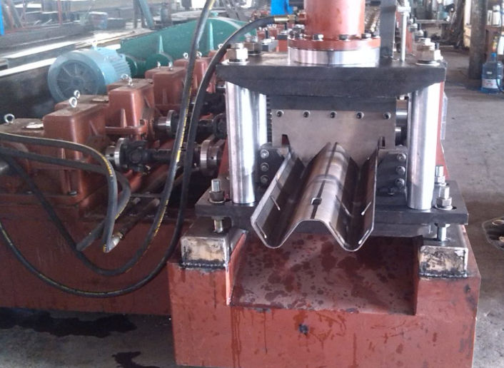 Two/Three Wave Guard Rail Roll forming machine