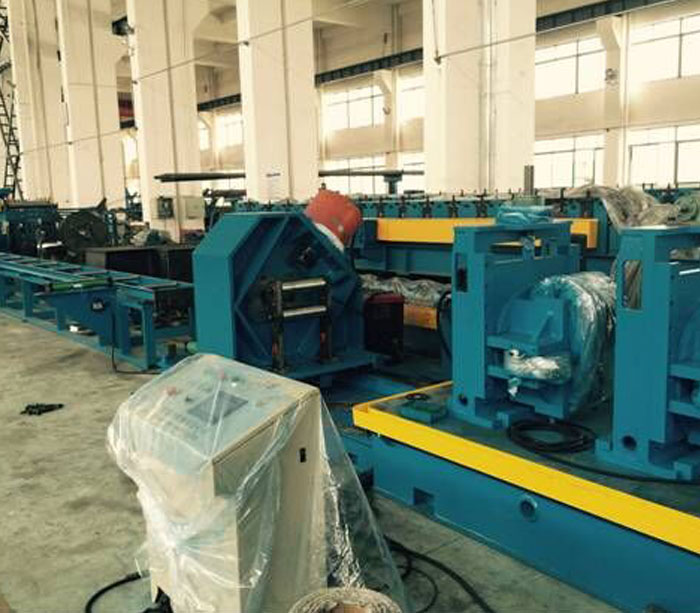 Solar bracket mounting roll forming machine