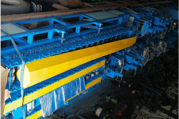 8 sets cantilever rack roll forming machines are finishied and loading
