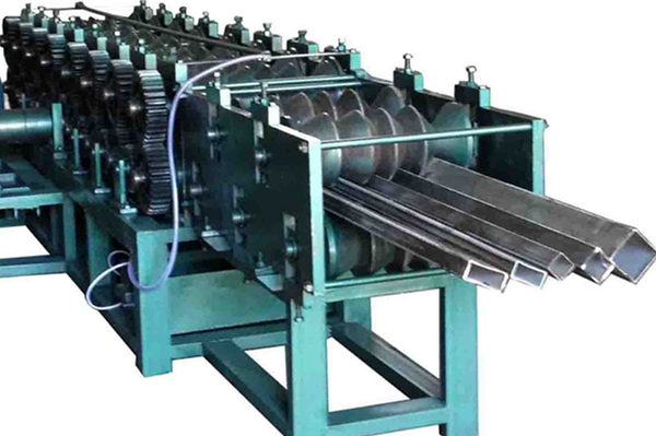 Shaped tube roll forming machine manufacture