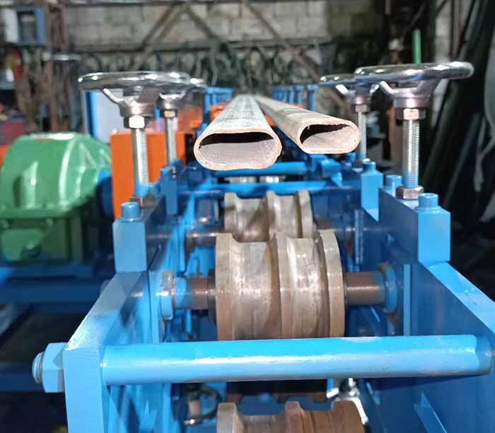 Oval Tube Machine Export Photos