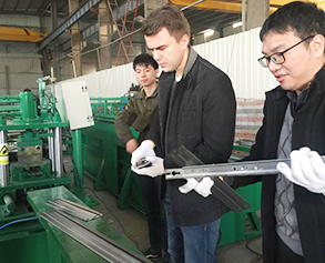 Storage shelves forming machine quality checking