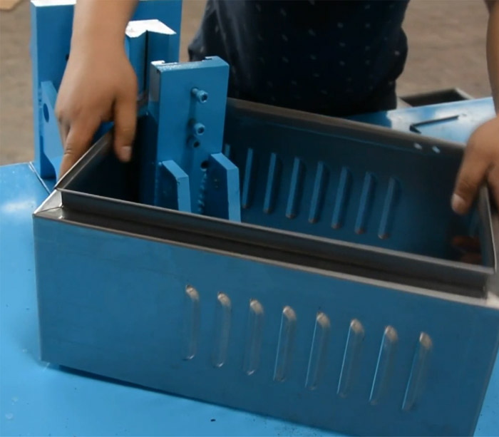 Equipment for production electronic control panel metal box