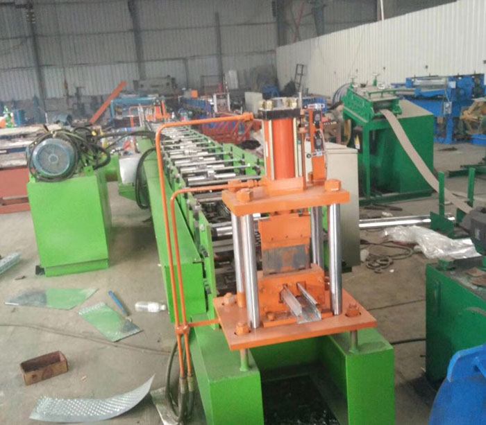 Storage Rack Shelf Metal Forming Machine for Rack Upright Post