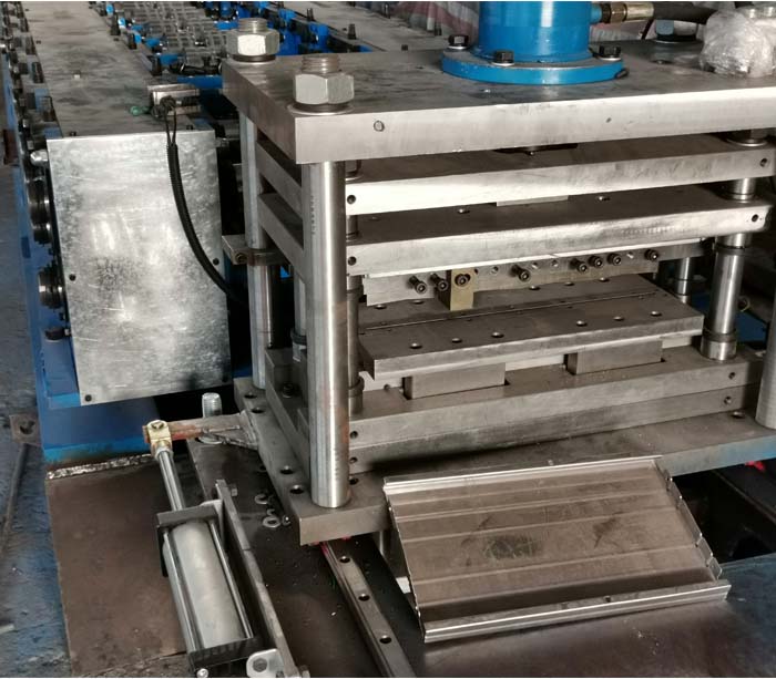 Steel Shelf Roll Forming Machine