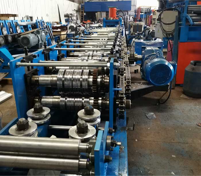 Size Adjustable CU Purlin Roll Forming Machine AUTO